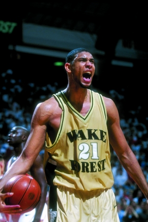 前场压迫强 前场压迫强